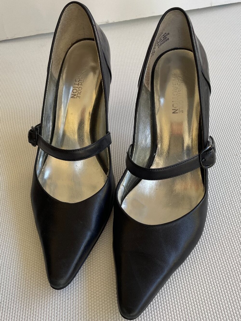 Kenneth Cole Reaction, Go 2 Town, PointedToe Pumps Leather, Black, Size 7.5M - Picture 10 of 10
